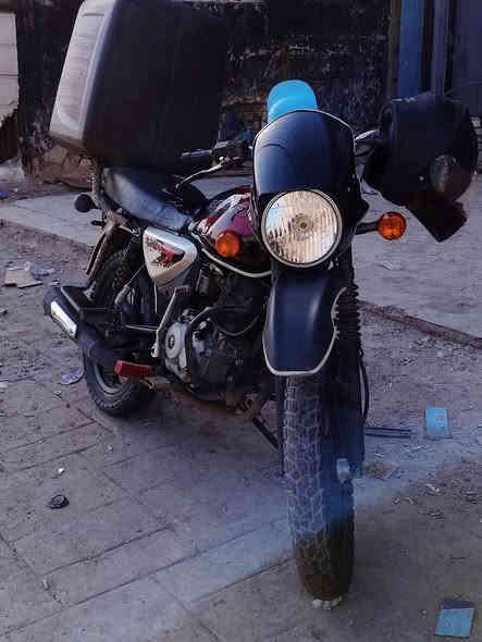 سلام عليكم عندي دراجه بوكسر البيع موديل ٢٠٢٣ نازله ب ٢٤ ماشيه ٤٤ الف حقيق مرقمه كامله رقم سنويه بسمي تحويل ثاني يوم دراجه خير من الله  سعر ٢٦٠٠ بيه مجال اذا مو شراي لا تكسر بيه متواجد  ع فيس هذا رقمي *********** عنوان زعفرانيه
