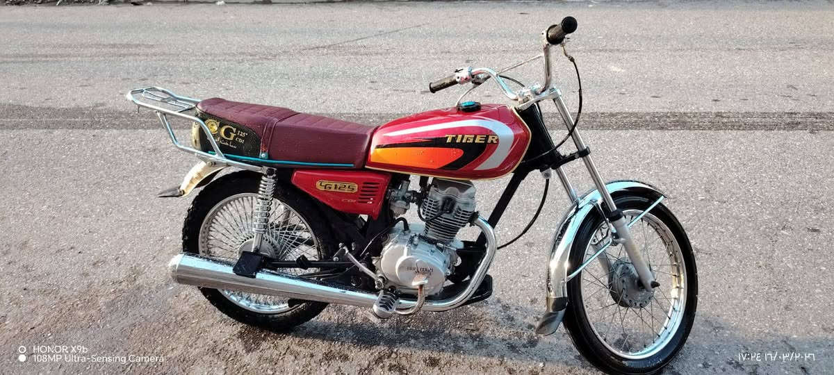 للبيع فقط مو مراوس
صالنصة رياضي صراخ
كابريتة جديدة 
  المكينه مفتوحه
موديل 2019 
سعر  400  وبي مجال
وقم ***********
