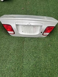 عندي باب جنطة للبيع كامل جيب وشد 07716808388