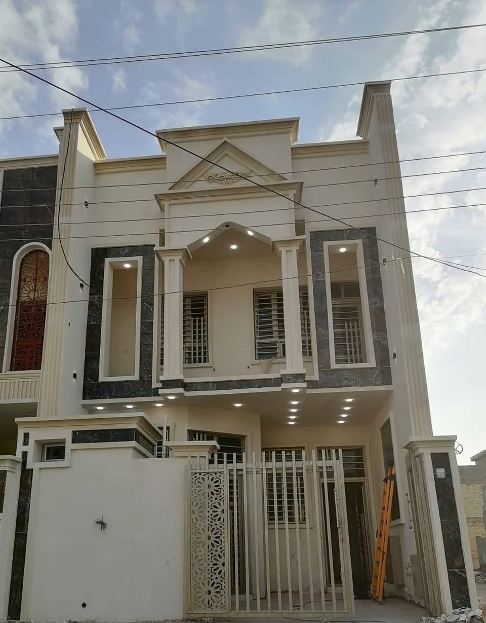 مشتمل للبيع او الايجار   …. المساحة 125م واجهه فرع قريب ع مدارس خلف مجمع البرديني سكن وهدوء كامل غير مسكون ابد  ….جاهز من سخان ماطور ماء فول خدمات
بذل ايجاره 400 الف  
***********
