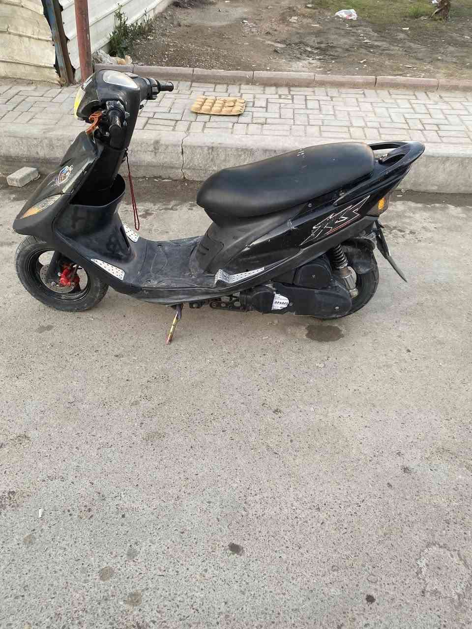 السلام عليكم ماكس عدله مكيه مفتوحه دراجه جاهزه من كولشي شلعه ومعدل كهربائياتها كله شغاله اشاير ولايتات من صبح نكره سلف هورن بريكات كله شغال مابيها نقص سعرها ٤٥٠ بيها شي بسيط مكاني حي اور بغداد  رقمي ***********
