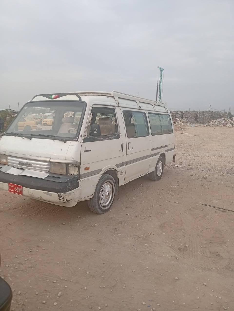 السلام عليكم مازده للبيع موديل 93راعيها كربلاء تريدوكاله تريدمداور السعر25وبيها مجال  مكاني كربلاء مكينه جديده مصفره هيئة وغرامه مكاني كربلاء ***********
