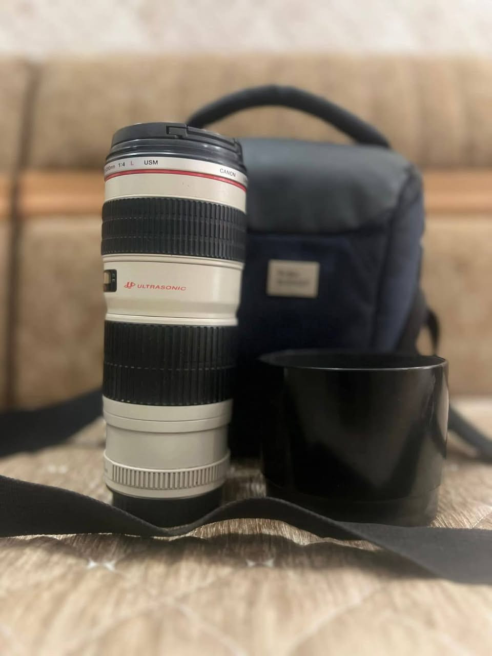 ​📸 للبيع: Canon EF 70-200mm f/4L USM 📸 نظافه95%هود اصلي
التواصل واتساب فقط.     ***********
