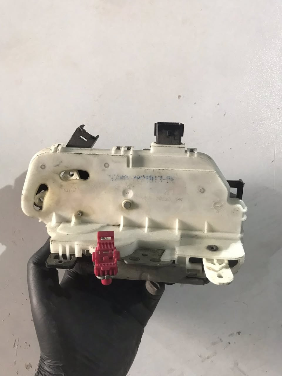 السلام عليكم اخوان متوفر جميع قطع غيار الفورد مستخدم و جديد اصلي شركه 
العنوان 
الفرع الرئيسي
 البصره صناعية حمدان 
قرب الجامع 
للتواصل ***********
