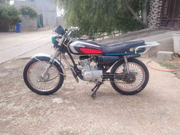 لبيع دراجه تايكر موديل ٢٠١٧ بدون اي نقص كاربايات شغال  موبايل *********** خابر مكينه بدون عيب سعر ٢٩٠ بي مجال بصيط   او تدلل رقم
