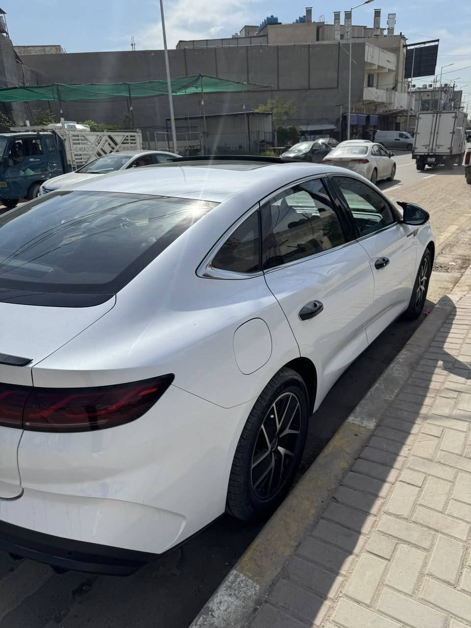 السلام عليكم 
QIN L 2024
ماشية 7000 كيلو فقط بحالة الزيرو
بطارية 120كم
بانوراما 
5 كامرات
كشن كهرباء
وباقي المواصفات الفول
السيارة جديدة وعليها ترتيبات 
انارة داخلية محيطية 64 لون 
الشاشة كاملة كل البرامج نازللها يوتيوب ويز والخ..
منفذين شحن ac&dc
ملحقاتها كاملة 
السعر 150 مجالها بسيط حك الجية
مكان التواجد سبع ابكار او ساحة اللقاء
***********
