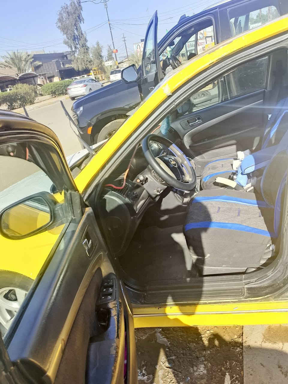 سلام عليكم سياره للبيع 
شوفر ليت ابيكا مديل 2007
محرك 2400 سياره خير من الله بس بيه نقوصات سنويه سقطت اليوم بس اجدد 
 ديالى بعقوبة سبعه نيسان 
معروضه 35 وبيه مجال 
الإتصال على الرقم (***********)
