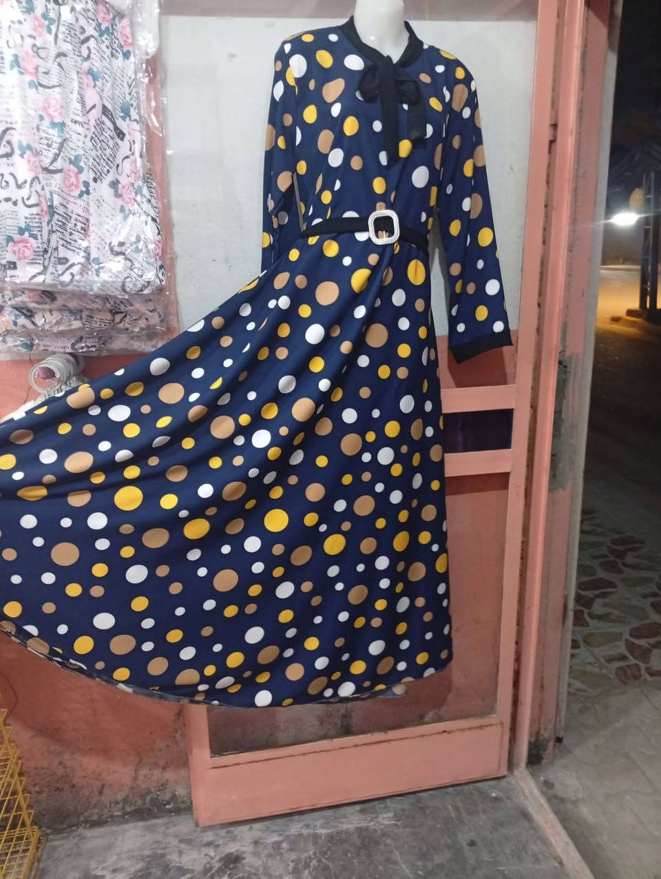 هلو حبيباتي اليوم جبت فساتين اتخبل نقشات والوان تجنن الاسعار داخل الصور يوجد توصيل بغداد محافضات والمناطق القريبة 
عنوان المحل قرية عشرة نزلة السوك محلات ابو نهاد


**إذا كنت صاحب هذا الإعلان وتريد حذفه لأي سبب، رجاءا أرسل رسالة إلى الدعم الفني**