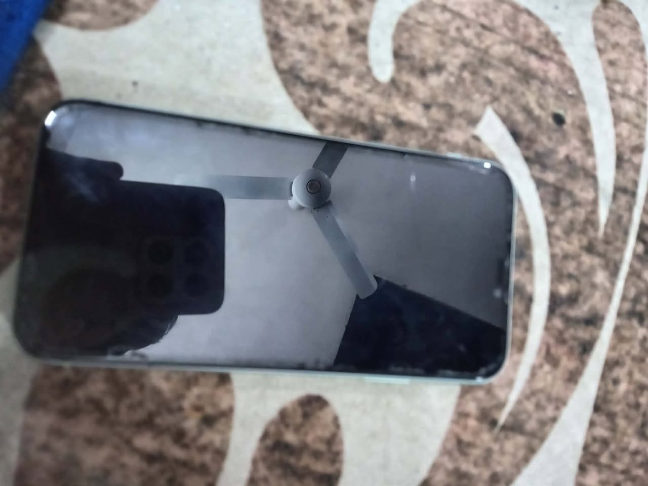 سلام عليكم ايفون ١١ عادي للبيع كامرات واكفه ذاكره ٦٤ بطاريه ٧٦ السعر ١٢٠ وبي مجال قليل الجهاز مامفتوح المكان بغداد مدينه الصدر *********** متواجد واتساب فقط
