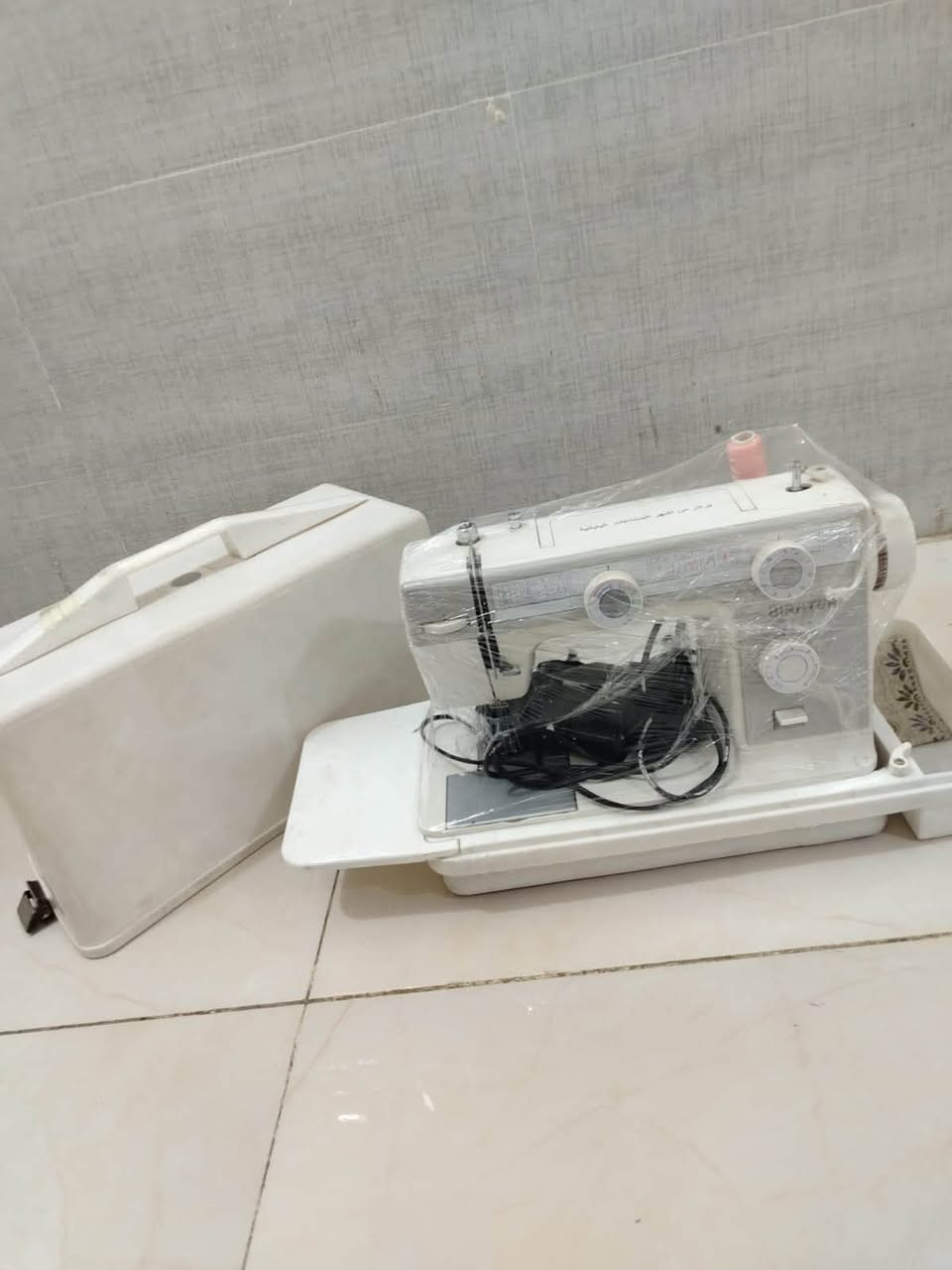 اقوى عرض بل عراق🔥🔥 مكائن خياطه جمله مفرد باله محلي نضيف 
مكينه سوده  35الف
ميز ومكينه سوده ب60الف 
توصيل متوفر لكل لعراق توصلك لقطه مثل بصوره اي خلل بل مكينه تسترجع وتفحص امام المندوب تثبيت حجز 
*********** او دايركت
