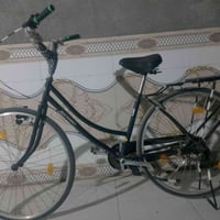 بايسكل نضيف • مع اغراضه • مجال قليل