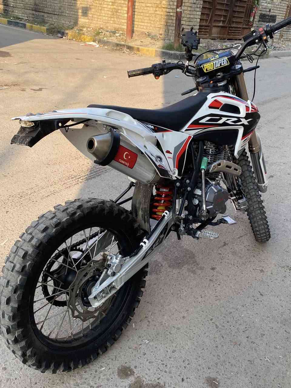 قفاز crxمحرك 300كفاله عامه موديل2025السعر واحد و500وبيه مجال المو شراي لا يراسلني الرقم*********** الدبل رياضي
