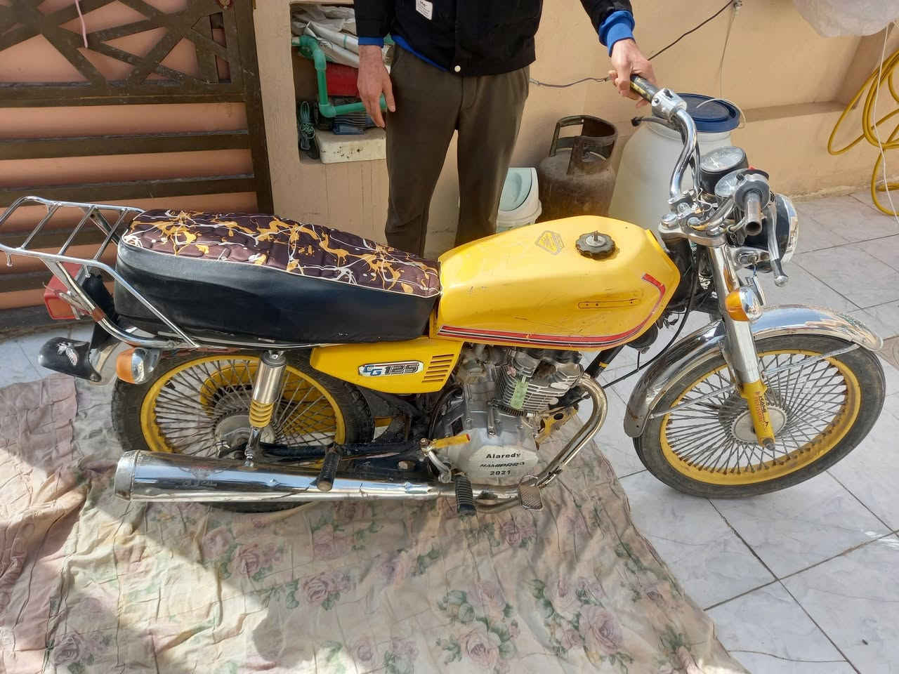 دراجة البيع موديل واحد وعشرين اوراق جبريل*********** ٢٠٢١نجف سعرها ٦٠٠عبساية
