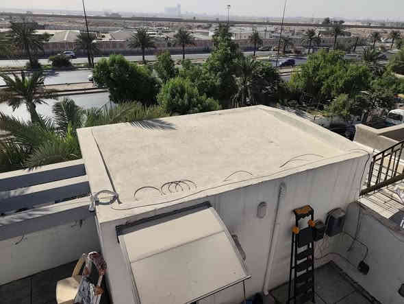 من اعمالي بخصوص مادة الروف كارد من جوتن تحمي اسطح منازل من دخول مياه إليه ورطوبه وتستخدم على الصب والشتايكر والكاشي وأرضية حمامات قبل التطبيك مكاني بغداد لاستفسار ***********  هذا سطح شتايكر اشتغلناه بوضع تيب جوين على حلول ماستك وبعده أساس ثنري وبعده طبقتين روف كارد من جوتن .
