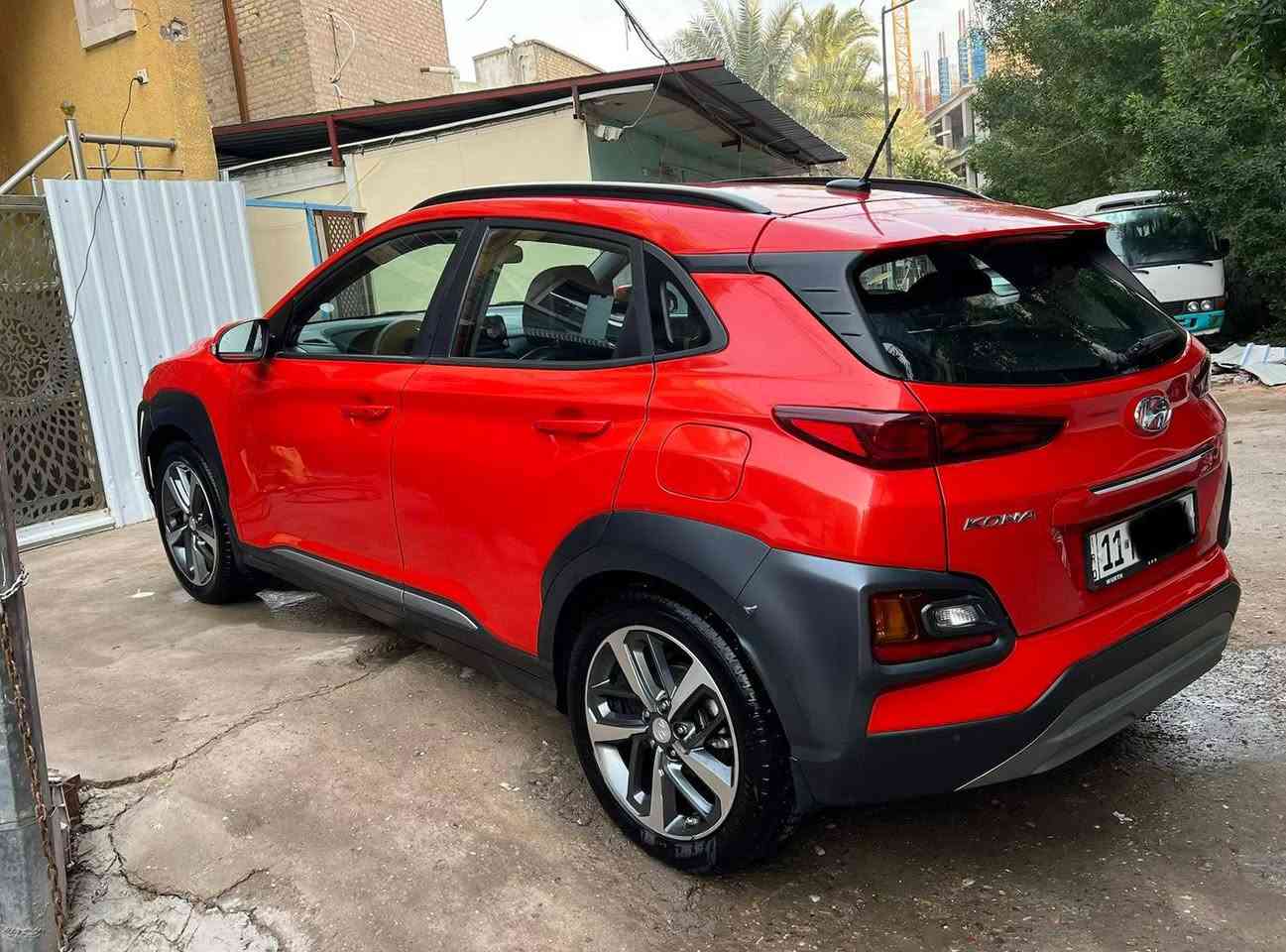 هونداي كونا خليجي وكالة الاولى موتورز 2020 فووول مواصفات 1/1 لون مميز للبيع فقط
رقم بغداد الجديد باسمي ( هزة + سنوية جديدة )
فتحة سقف
بصمة تشغيل وابواب
كشنات جلد + كشن كهرباء
داتا شو بالدشبول
تبريد شاشة بيانو
لد امامي نهاري + لايت عدسة
محرك 2000 دوش المرغوب
كير AT المرغوب
تحكم ستيرن كامل جهتين
نظام نزول منحدرات + ABS
فول سستم ايرباك ( 10 )
شاشة ابل كاربلي واندرويد اوتو مع كاميرا دوارة
حساس امامي خلفي + نقط عمياء
مرايات جانبية كهرباء ( شفط ) + اشارة بالمراية
رادار امامي خلفي جانبي مع توقف تلقائي 
شاحن وايرليس
درايف مود
ماشية 57 KM
السبير والعدة مالتها مانازلات من الشركة
كتلوكاتها موجودة كاملة + بصمة عدد 2
السيارة بلادية ونظيفة جدا وصيانتها كلها بالوكالة منذ استلامها من الوكالة لحد الان وبيها ادامة كاملة بدون اي نقص والفواتير موجودة
السعر 162 ورقة وبي مجال 
المكان بغداد المنصور  ***********
