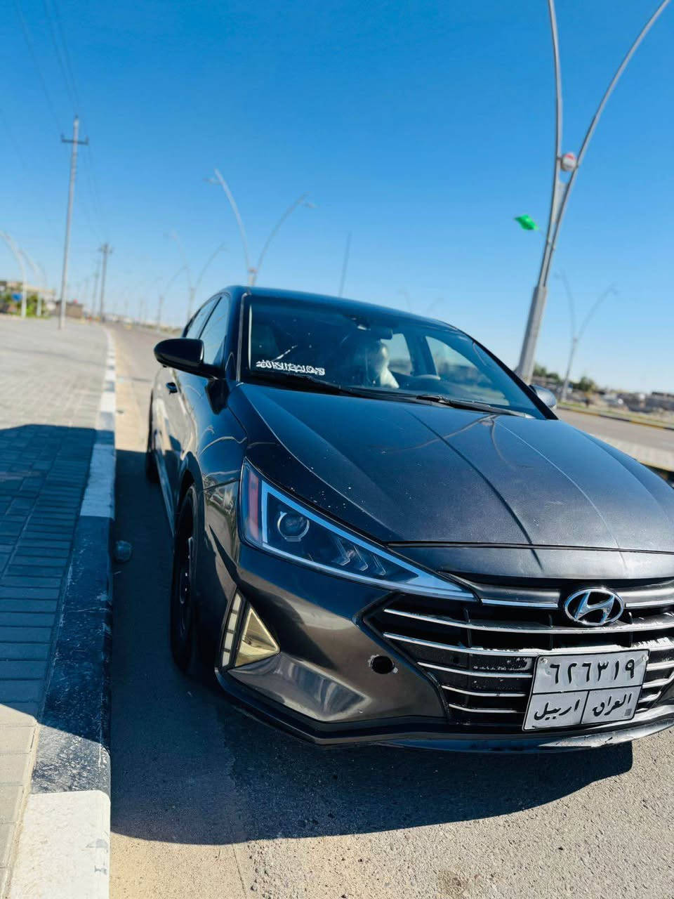 السلام عليكم 
النترا موديل 2020 وارد امريكي
محرك 2000 دوش 
شاشة وكامرة وحساس 
رادار جانبي بالمري
رادار امامي توقف ذاتي
تحكم كامل ستيرن مع مثبت سرعة
ممشة السيارة 97000 ميل
حادثها چاملغ امامي وبنيد وصار بيها صبغ جاملغ خلفي 
السعر 120 ورقة وبي مجال بسيط
مُكلف بالنشر هذا رقم صاحب السيارة

‭0770 990 5661‬ البصرة, العراق
