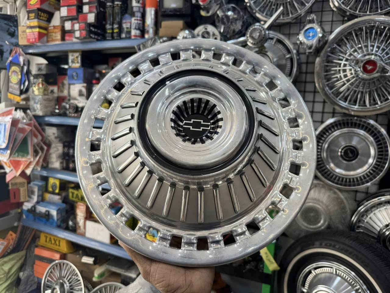 شوفر حجم 15
كماليات حمودي القريشي 
بغداد حي العامل 
***********
