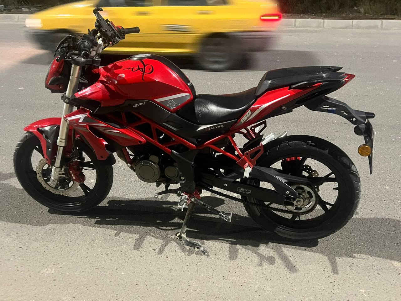 السلام عليكم دراجة بنلي 150 رقم بغداد تحويل مباشر الدراجة بعدها وكاله كير مكينه شاصي كفاله السعر ٢٥٠٠ وبيها مجال بسيط عنواني بغداد حي الجهاد الرقم ***********
