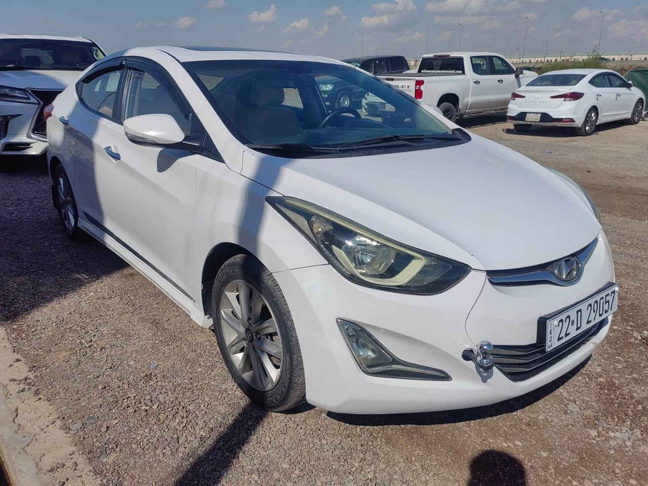 موديل ٢٠١٥ فول ماصفات مه كينه كه وره ١.٨ محرك سلايت Abs ئاوينه شفت شاشه كاميره هيجي نييه كه م تزره كي خفيفي هه يه زور خفيفه *********** أربيل, العراق
