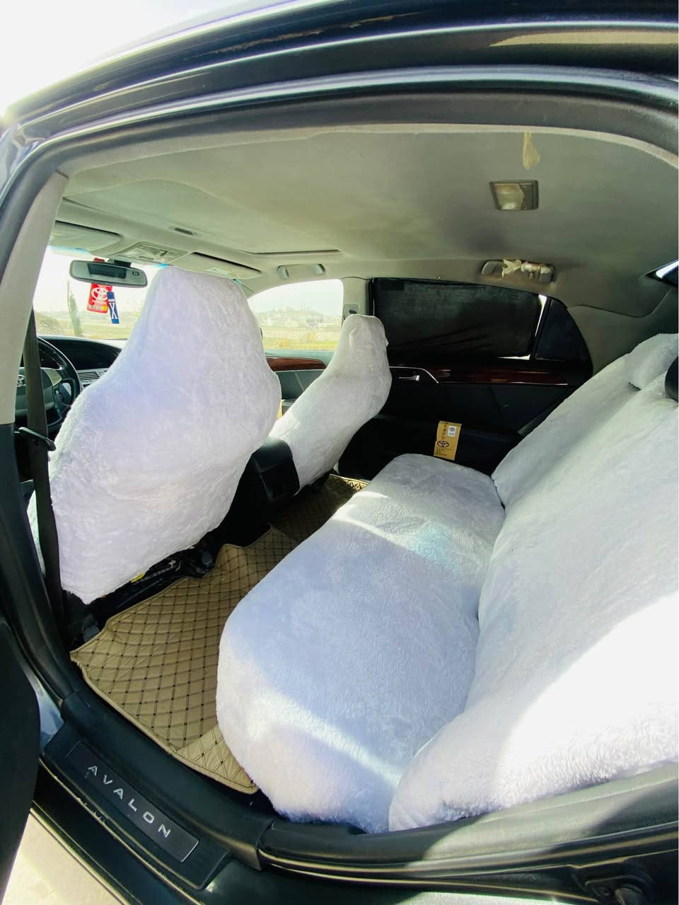 ئەڤەلۆن مۆدیل ٢٠٠٩ فول مواسفات ئەمریکی بەسمە کوشن جلد سارد و گەرم سلایت سەیارەکە نمونەیە لە جوانی ٤ پارچەی بۆیاغە گێڕ و مکینە بەشەرت نەکراوەتەوە سەنەوی تازەیە کۆبۆنی بەنزینی هەیە سعری ١١٠ وەرەقە مەعامەلە 
ژم *********** واتساپ كركوك, العراق
