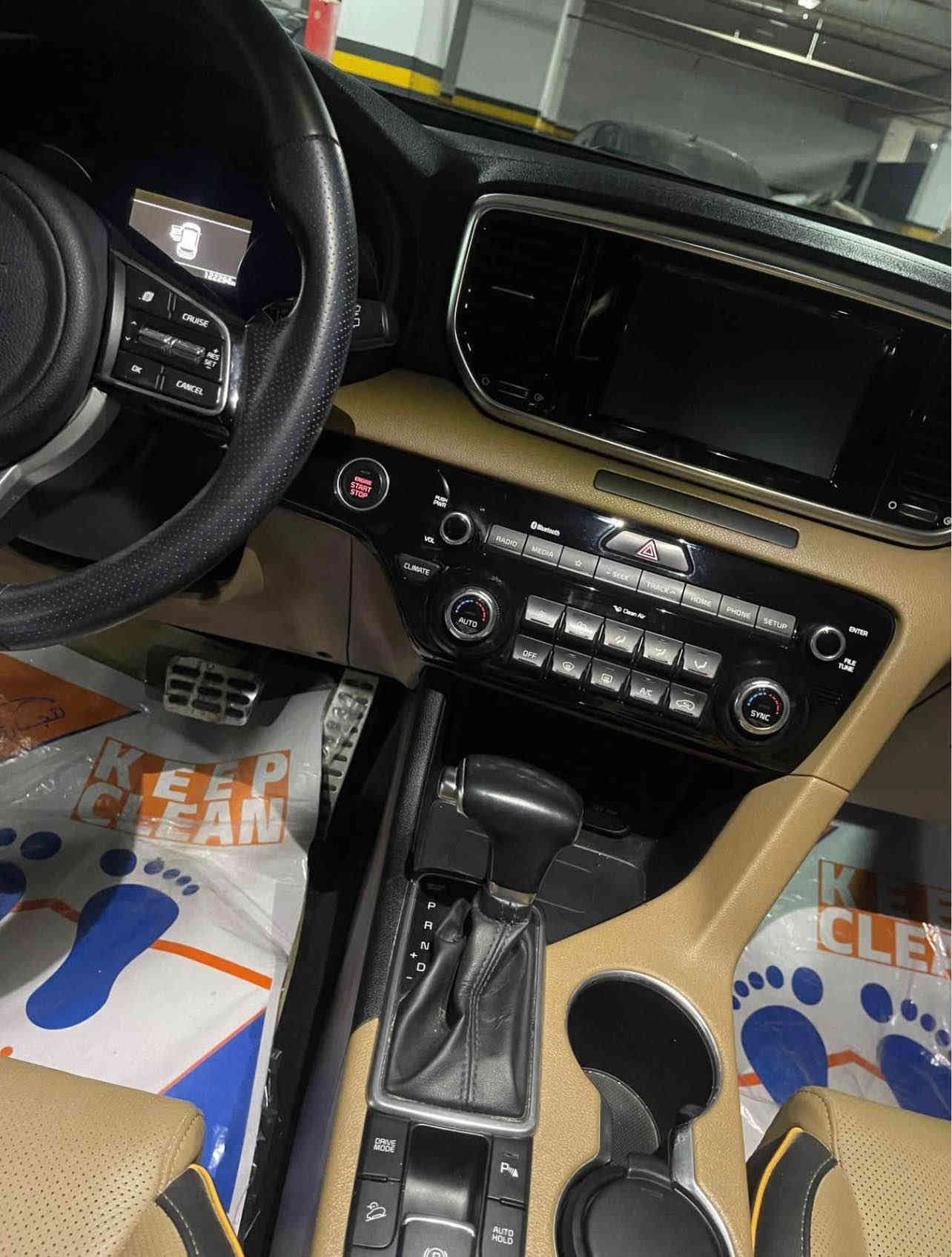 السلام عليكم 

سبورتج جي تي لاين خليجية موديل 2020 للبيع

الفئة : GT Line 

محرك 2000 دوش 

السيارة (( بيها صبغ نص باب السائق والخلفيه تبديل + صبغ 

والجاملغ الخلفي كلير  ))   موضحة بالصور 

فول مواصفات 1/1 لمتد 

المواصفات :

 🛑بانوراما

 🛑بصمة

 🛑هاند بريك بصمة 

 🛑شاشة نفكيشن

 🛑تحكمات ستيرن

 🛑جنطة بصمة

 🛑كشنات جلد

 🛑حساس امامي خلفي

 🛑كامرة دوارة

 🛑كراسي كهرباء

 🛑 لايت لد

 🛑تدفئة تبريد بالكشنات 

 وباقي المواصفات المعروفة بهذه الفئة 

ماشية  122 الف 

السعر : 19.000$  وبيها مجال بسيط❤️

مكاني بغداد / الوزيريه  

الاتصال على الرقم 

*********** بغداد
