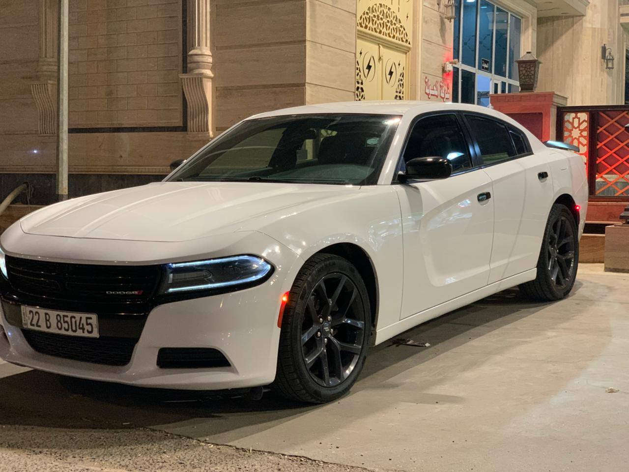 سلام عليكم جارجر للبيع موديل 2022 SXT كفاله عامه سياره ماشيه 40 الف كيلو سياره خليجي شرأي اتصل ***********
