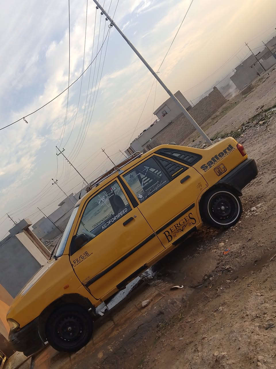 سلام عليكم للبيع سايبه 2011 كير محرك شرط كاربون بانزين سياره مرتبه و مصروف عليها سعر 25 وبيها مجال  باقي لستفسار ***********
