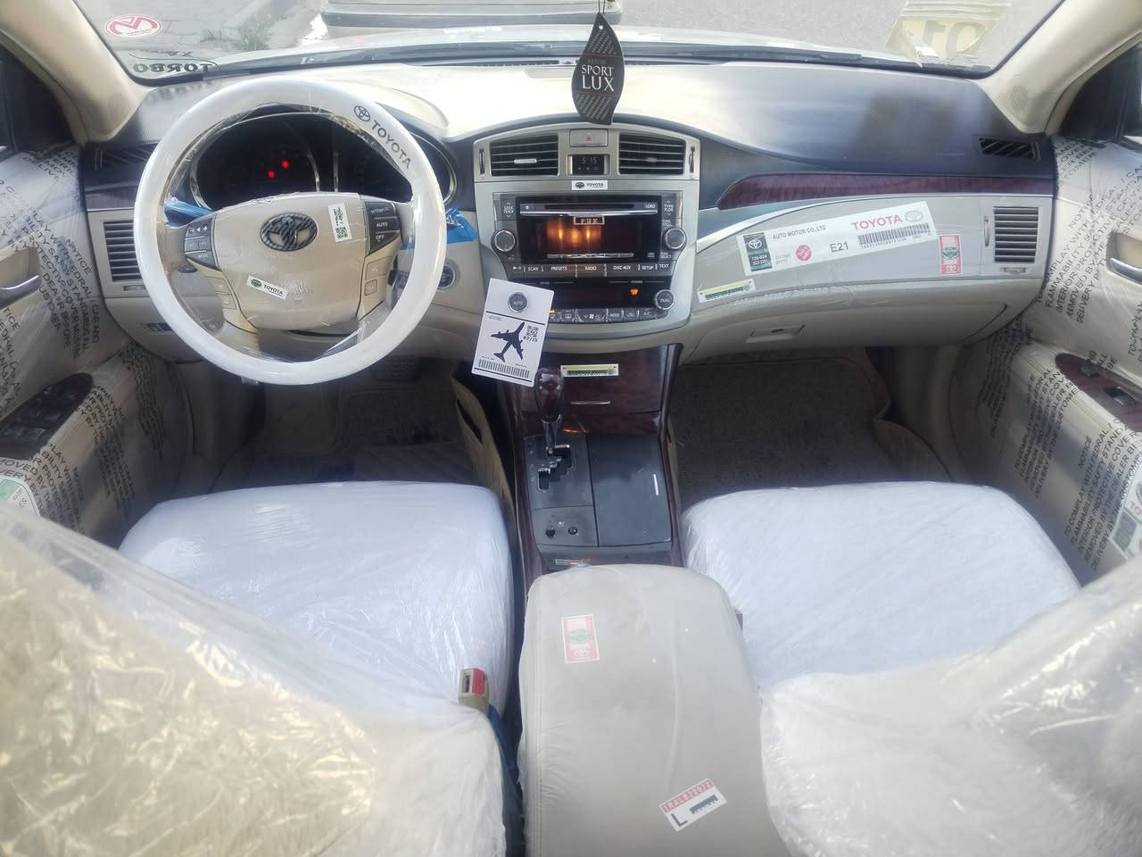 افلون 2012 
بس سنةوية كاتب 2011
بي قطعةصسعر صبوغ
سيارة فول ماصفات

لمتدت
سيارةت جاهزة مابي نقص
أراوس حسب قناعة
***********
***********
