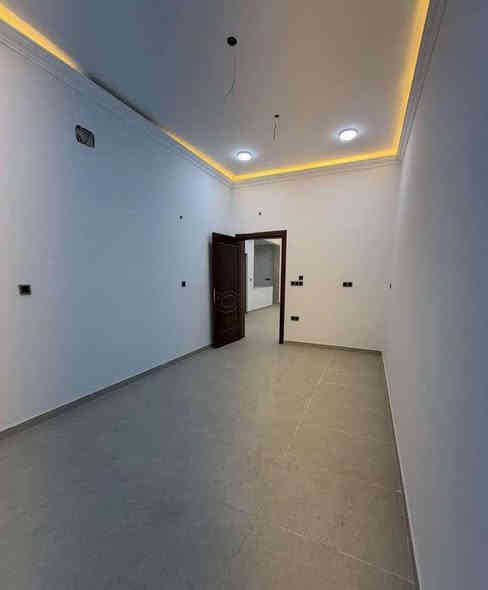 للايجــــــــــــار ✅
.
بيت للايجار في حي الزهراء مساحة 150م بناء حديث ديلوكس موقع ممتاز على شارع عريض 

مواصفات البيت / 
.
غرفتين منام ، صاله ، استقبال ، مطبخ ، صحيات ، كراج 

.

سعر الايجار مليون وربع   

.
✅ الذهبي للاستثمار العقاري ✅

#مجــــــاز_قانــــــــونيــاً
—————————————
#ملاحظه لعملائنا الكرام يتوفر لدينا عروض عقاريه بيوت للبيع والايجار في كافة مناطق محافظة البصره كذلك يتوفر لدينا بنايات تجاريه للبيع في مناطق ممتازه بوارد شهري ممتاز 
‏‌‎ للمعلومات اكثر التواصل على الارقام الموضحه او زيارة
الموقع 
البصره_ شارع عام حي الزهراء _ قرب مستشفى النفط
***********
