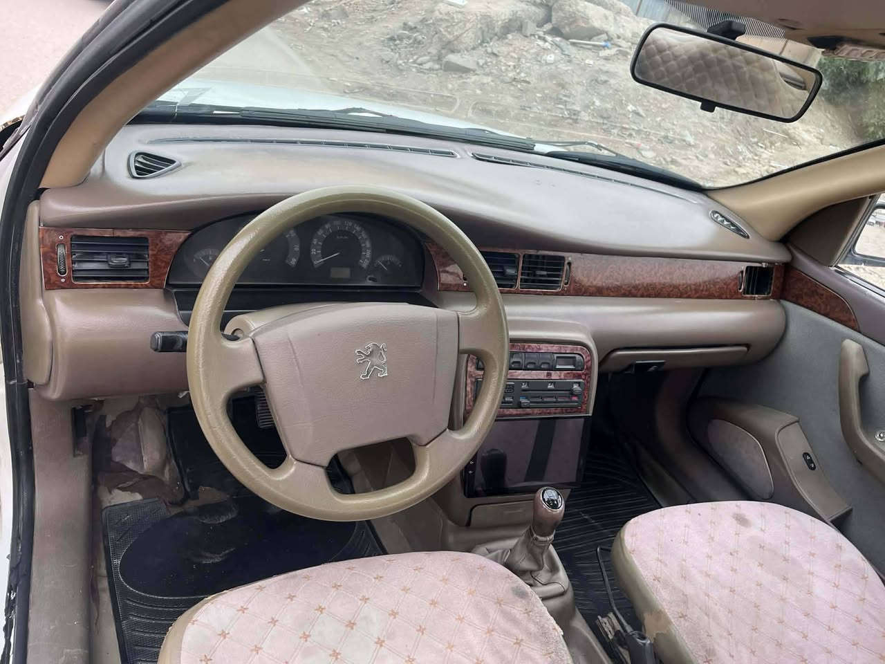 سلام عليكم سمند موديل 11 مكينه كير حداديه تخم تاير جديد سياره حلوه مكينه جديده سياره بسمي سعر 35 اوبيه مجال ارقم ***********
