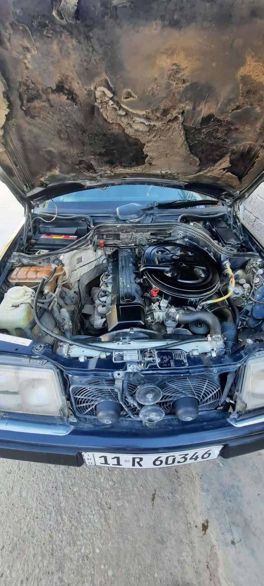 اسلام عليكم للبيع مارسيدس دب موديل 88 السياره بسمي قواعد نضاف
محرك بلادي 300 السياره تدفه تبريد شخال كشنات كهربائي خزن كهرباياته  علبلاد عده السلايت الماطور ضعيف وبيه خياس من يم جيه السدر بس عله كد مكان الجك السياره حلوه ونضيفه السعر 67 العنوان ديالى بلدروز  *********** بي واتساب
