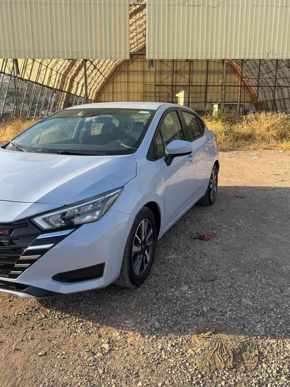 للبيع نيسان فيرسا موديل 2025
اللون سمنتي
السعر ١١٩
مواصفات SV معروفه 
بصمه 
شاشه 
كاميره 
تحديد سرعه 
ويل كاب و هتد 
حادث سياره بنيت بدون دواخل شرط  
ماشيه ٢٠ ميل 
گير محرك شرط 
رادار حجر گزوز بيلادي
مكان سياره عقره  ابعت عن اربيل و موصل ساعه 
رقم تلفون *********** واتساب 
رقم تلفون *********** بث مباشر أربيل, العراق
