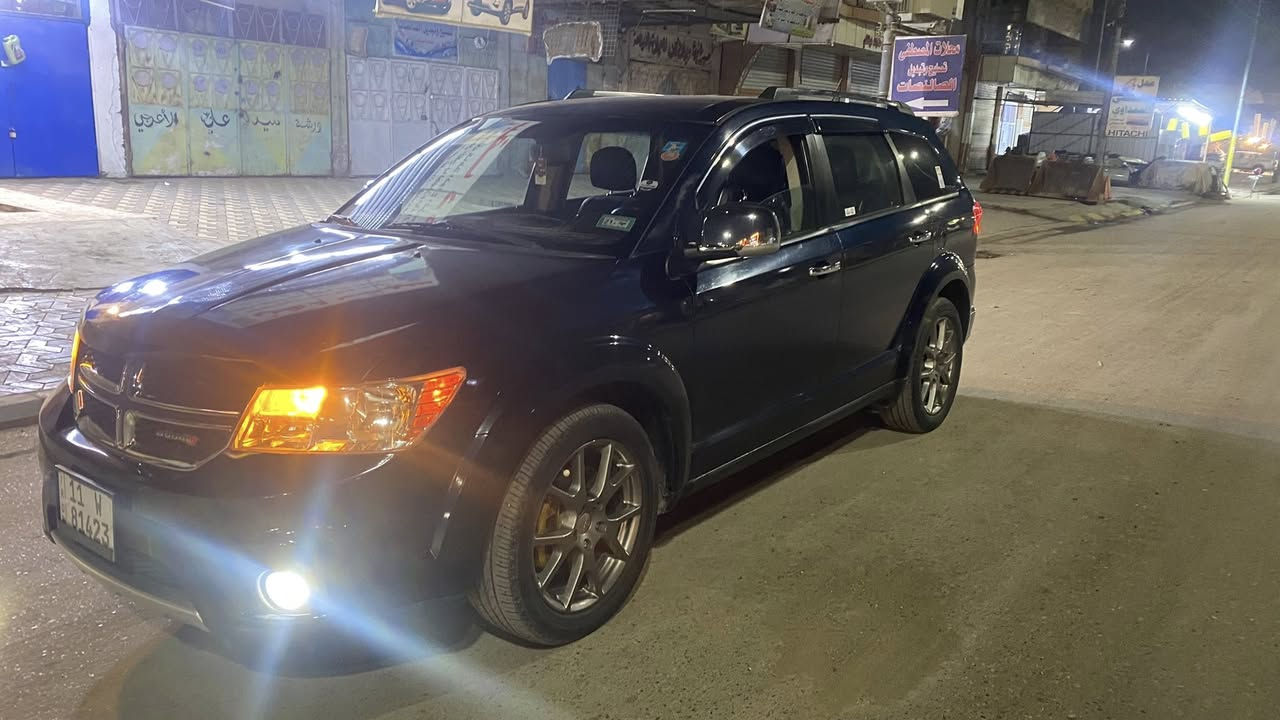 ج  جورني موديل 2013
السياره حادثهة دعاميه  وبيهة صبغ بجم اثر جراد
 تجي تفحص سونار  كير مكينه كفاله سياره حلوه وجاهزه حدايه نعمه من الله السعر 120 وبيهة مجال
***********
