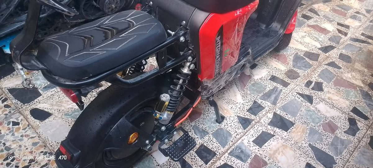 السلام عليكم
دراجه شحن جديده بعده  اشترتهه و عفته ما اعرف بيهن  سعر ٤٠٠ و بيه مجال مكاني بغداد رقمي ***********
