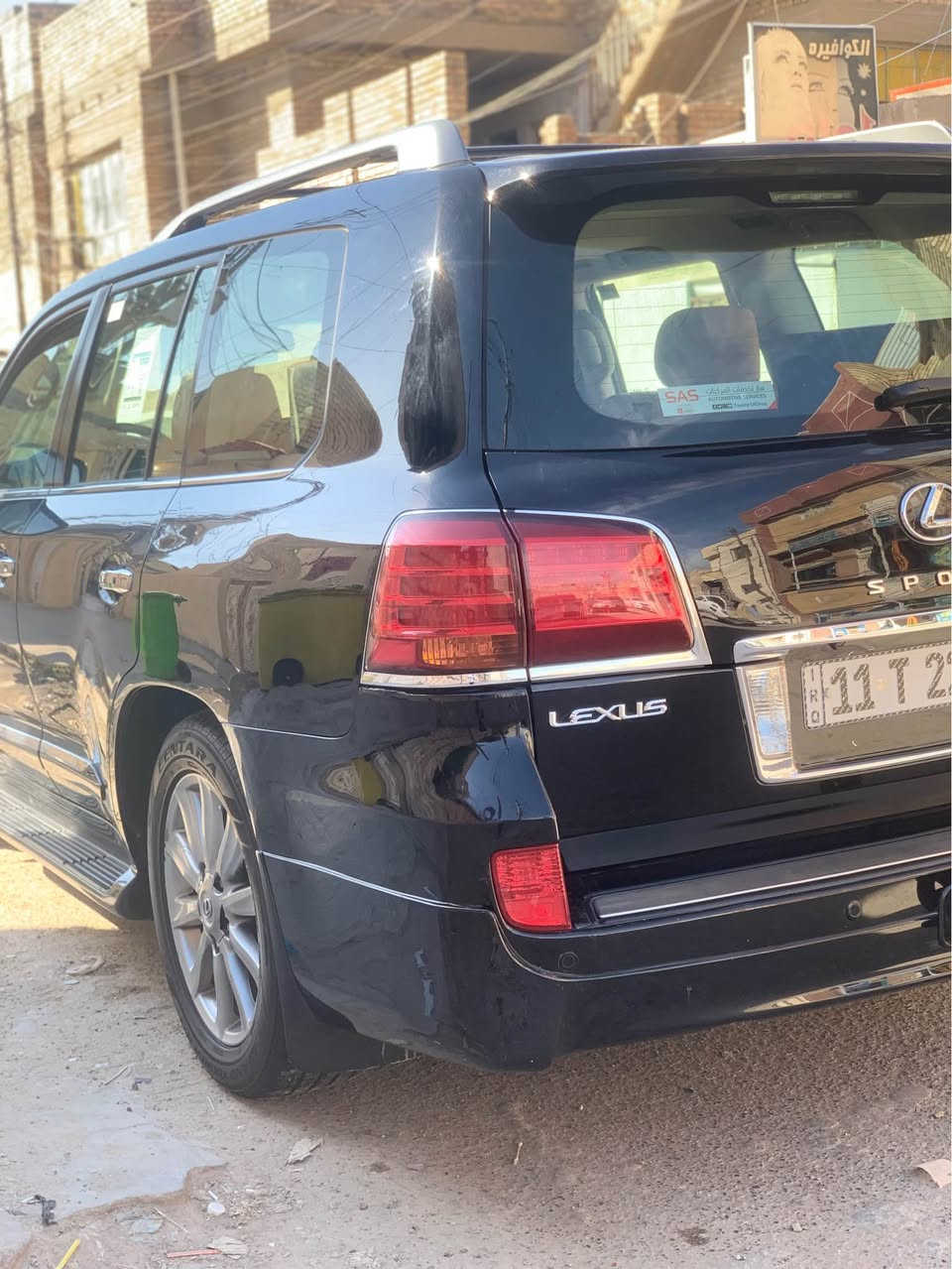 السلام عليكم للبيع او مراوس  لكزس lx570  بريم موديل 2011 لون اسود رقم بغداد سيارة بلادي حتة دعاميات بلاد بدون تحديث ماشية 167 الف كفالة عامة من تبديل وصبغ ولحادث كير مكينة كفالة شرط الفحص تخم تاير جديد صدر امامي خلفي جديد كهربائيات سيارة كلها شغالة + جكات شغالة سيارة ما ناقصها برغي مكاني بغداد رقم الاتصال (***********) سعرر (335) وبيها مجال بسيط بغداد, العراق
