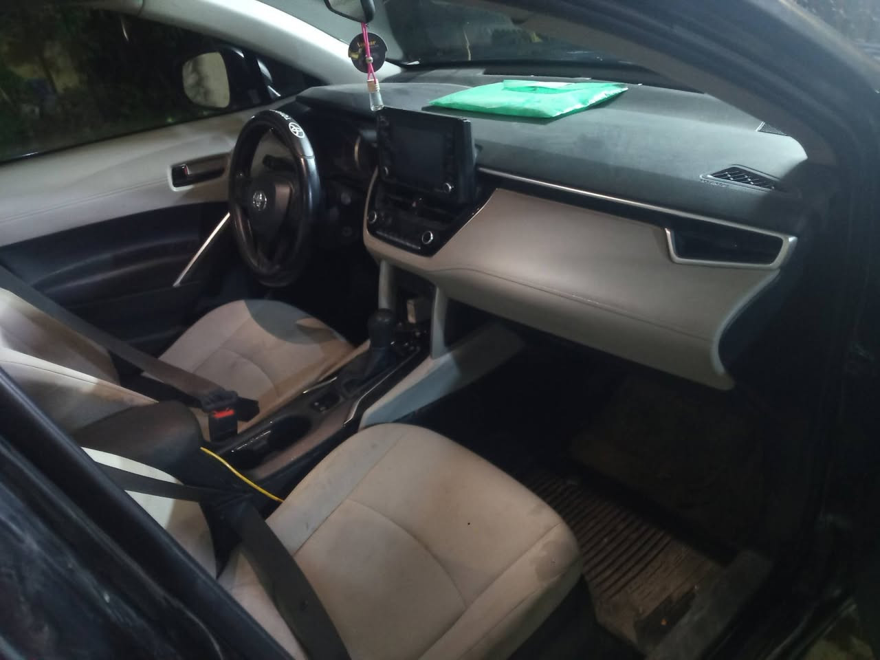 كورلا كروز موديل 2022 وارد امريكي بسمي تحويل ثاني يوم حادث باب و جاملغ اليمنى يرادلة تعمير 50٪ موصفات LE سعر 150$ بي مجال 
المكان بغداد الغزاليه لتواصل *********** بي وتساب
