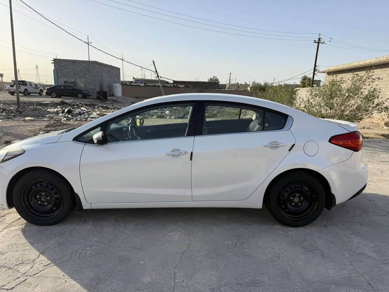 سلام عليكم كيا سيراتو 2013 خليجي كفاله عامه بارد قطعتين صغار فول مواصفات تحكم ستيرن شفتات سلايت ماشيه 161 جديده سياره مكاني بصره رقم هاتف *********** رايدها 125ورقه
