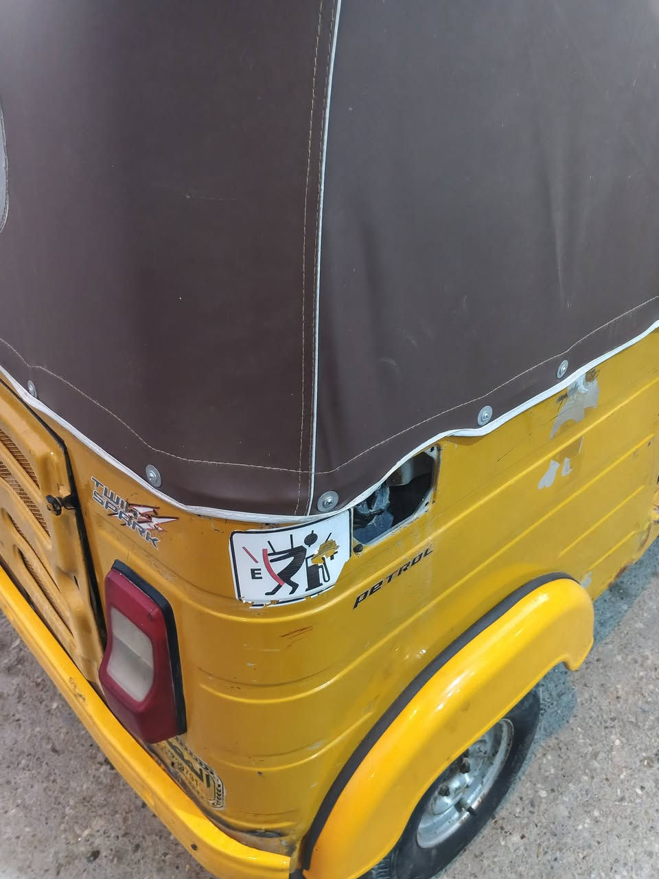 تكتك 17 شهر 12 رقم ديالى انكليزي محرك وبدي مال 20 بيهه ضربه زغيره بلغد السعر 4 بيهه مجال حك الجيه مكاني بعقوبه تحرير ***********
