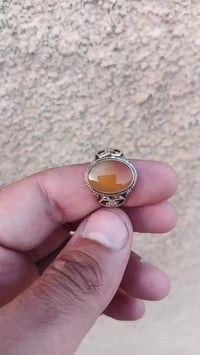 عقيق يماني • طبيعي غير معالج • قياس ٢٩