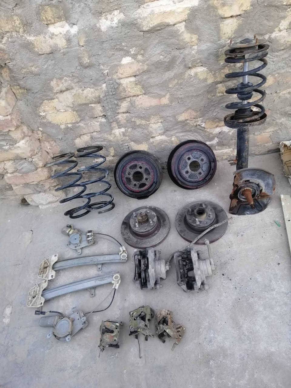 السلام عليكم ادوات برنس عادي للبيع السعر 100الف العنوان كربلاء المقدسة الاتصال على  ***********
