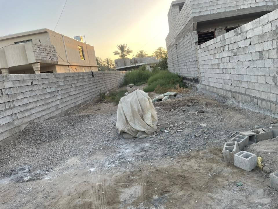 السلام عليكم  للبيع قطعة ارض مساحه ٢٠٠ متر 
طابو سند ٢٥  في منطقه  البوحياة  قرب جامع عبدالكريم ابو غازي الاتصال على الرقم 
***********
واتساب ***********
