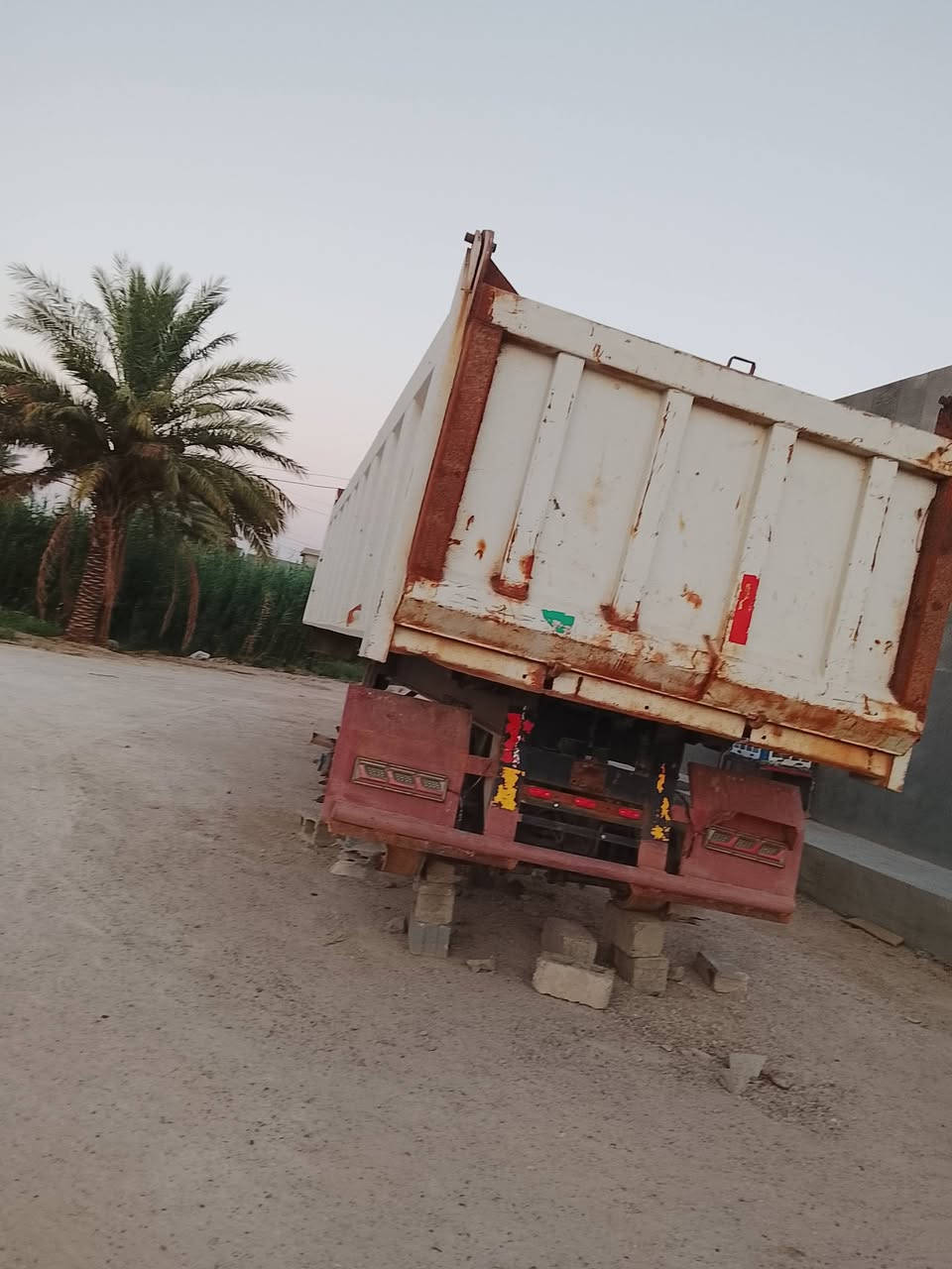 السلام عليكم 
موجود عربان نساف للبيع 
براد 16 
نضيفه كاعيه نضيفه بدون تدريج
ت ***********
