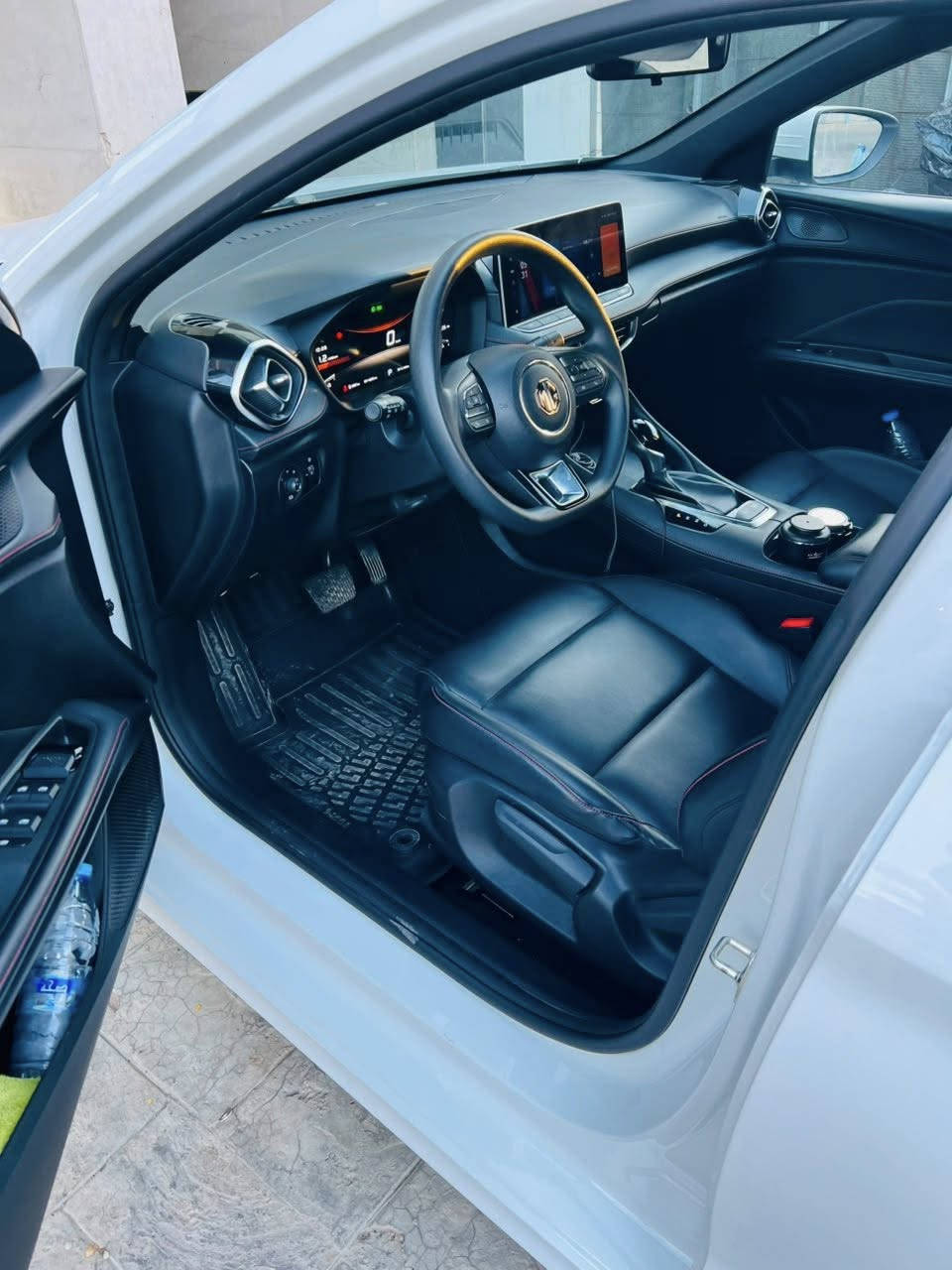للبيع سيارة MG 5 GT Sport 2025
✅فول مواصفات

• مکینە 1.5 تيربو

•كشن جلد وكير ماوس اوتماتيك

• بصمة و شاشة اكتف و كاميرا ٣٦٠ درجە

• بريك كهربايي و لايت ليد و زينون

• أوتو هولد (Auto Hold)

• سلايد روف وتحكمات ستيرن 

• حساس خلفي

• ماشيه 20000 km

•رقم اربيل

• المكان بغداد المنصور

• السعر 120$ وبيها مجال

• للتواصل *********** واتسأب
