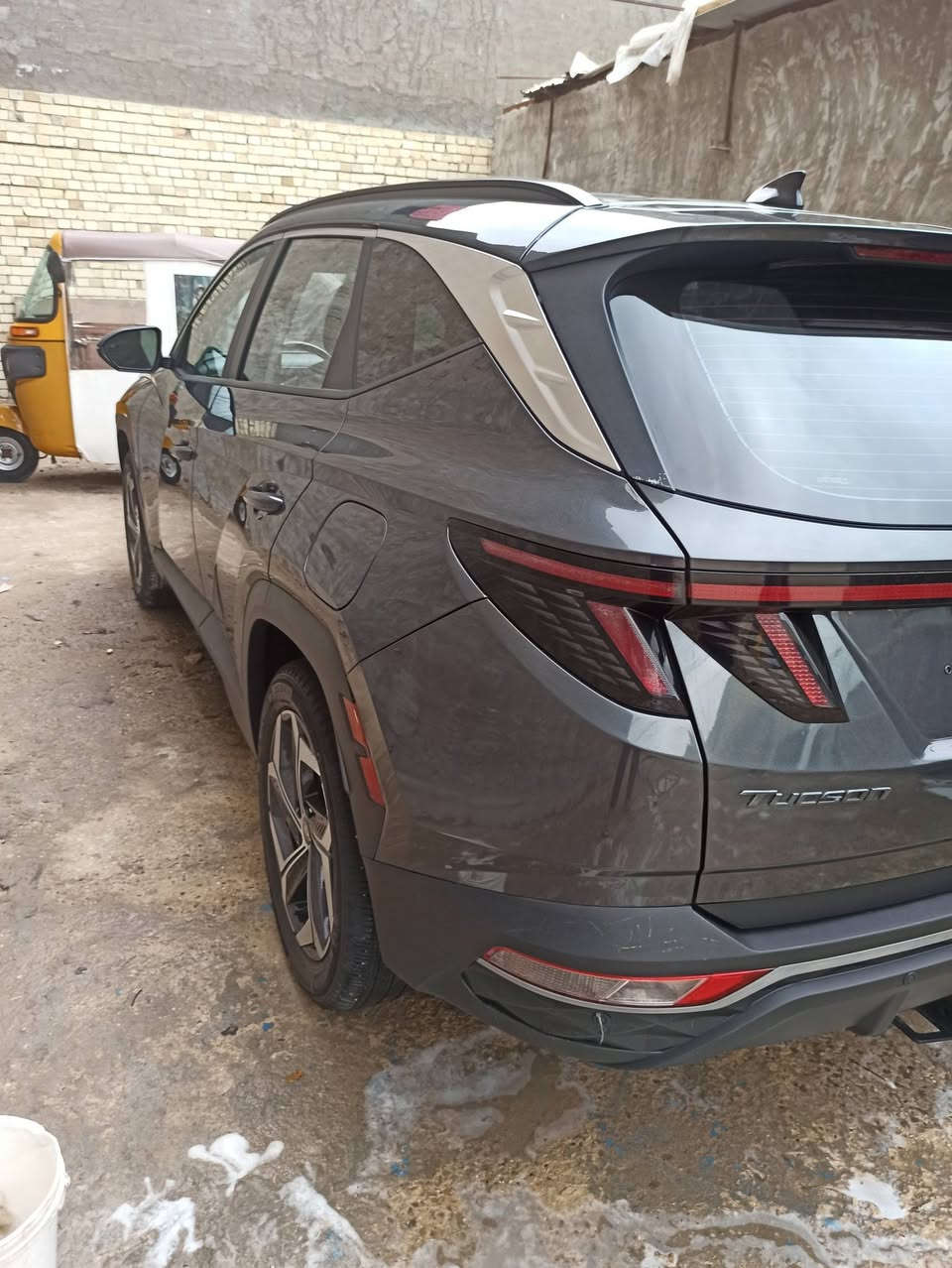 السلام عليكم … للبيع فقط
توكسان ٢٤ دخول جديد بدون رقم منفيس باسمي (   ) بدون ايرباك 

السياره ماشيه ( 17 الف مايل ) جديده كلش وبدون نفص  لون  مميز  مواصفات السياره 

بصمه 

فتحه سلايد روف 

شاشه كبيره + كامره ه

كشنات جلد اسود ملكي 

كشن كهرباء 

رادار امامي وخلفي وجانبي 

ويل كب كروم حجم 19 

اشاير بل مري 

قياده ذاتيه + تحكم استيرن 

لد ليلي نهاري 

سايد بريك بصمه

كشنات تدفئه

تبريد قطعتين 

شاشه تدعم الكار بلي 

شحن واير لس 

جنطه كهرباء 

بصمه تشغيل + بصمه أبواب 

اشاره ترحيب عند الاقتراب 

مكان السياره بغداد مدينة الصدر حي طارق شارع الوسط 

لمعرفه السعر اتصل وتدلل


**إذا كنت صاحب هذا الإعلان وتريد حذفه لأي سبب، رجاءا أرسل رسالة إلى الدعم الفني**