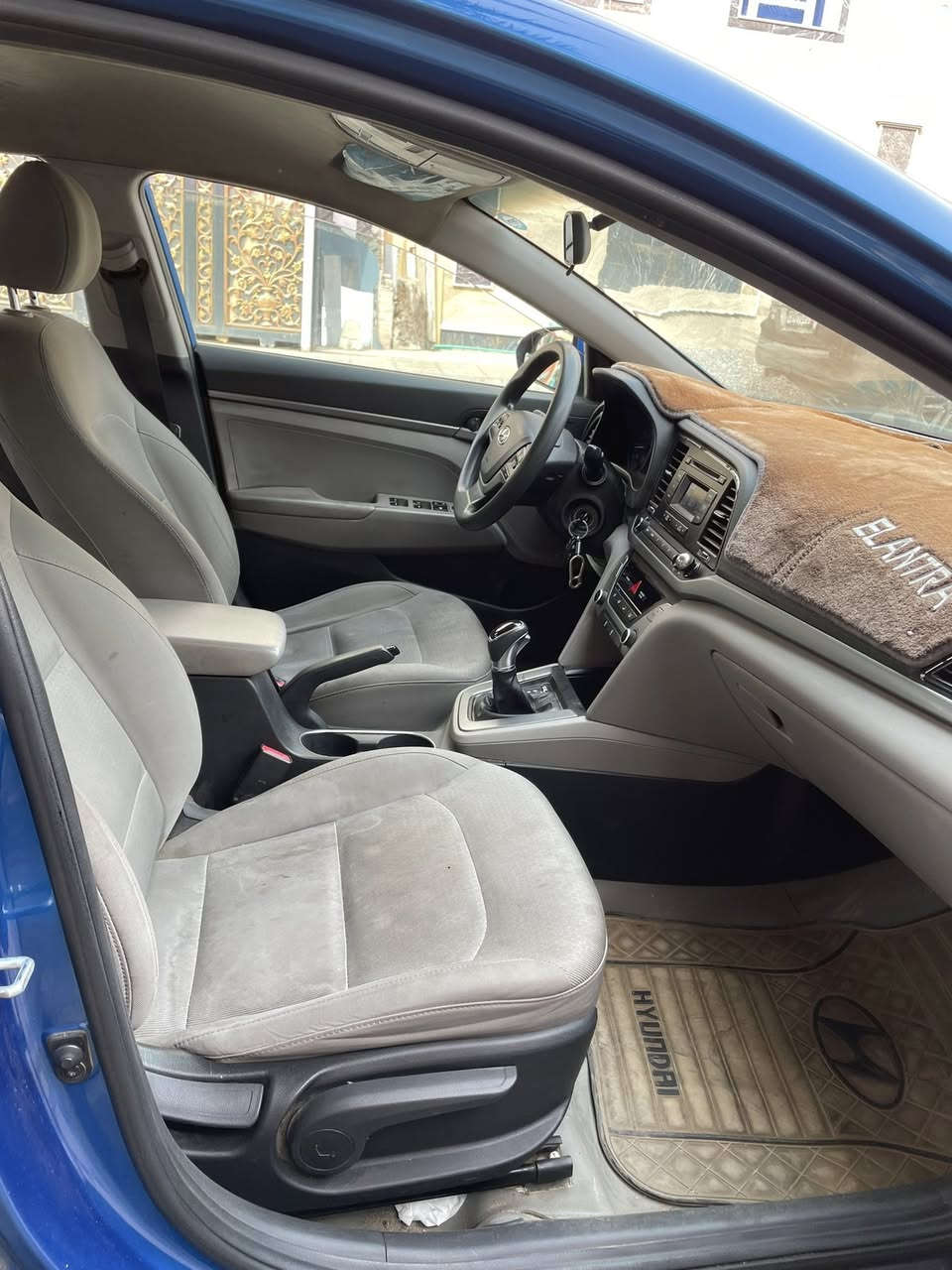 السلام عليكم النترا 17 وارد امريكي
السيارة عليها منظومة غاز 
مكينة 2000 dosh
كير at
السيارة se عمية
مكاني بغداد المشتل 
السونار موجود بالصور
***********
