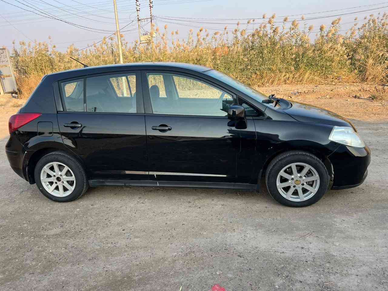 السلام عليكم 
نيسان فيرسا موديل 2008 للبيع 
السعر 70 وبيه مجال 
السيارة بيه صبغ ما مكفولة 
ماشية 82 كيلو 
الموقع المكاسب مجاور حي الجهاد 
***********
