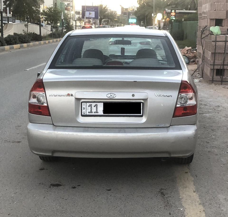 السلام عليكم للبيع فقط فيرنا شركه عامه موديل 2009 كفاله عامه بدون صبغ او حادث سياره متروكه 2012 وقبل شهر غيرت الرقم الاماني هزه جديده كلشي شغاله بيه سياره كله بلادي حته الجامه الاماميه بلاد شركه مكان السياره اليرموك للاستفسار *********** السعر 87$$ وبيه مجال
