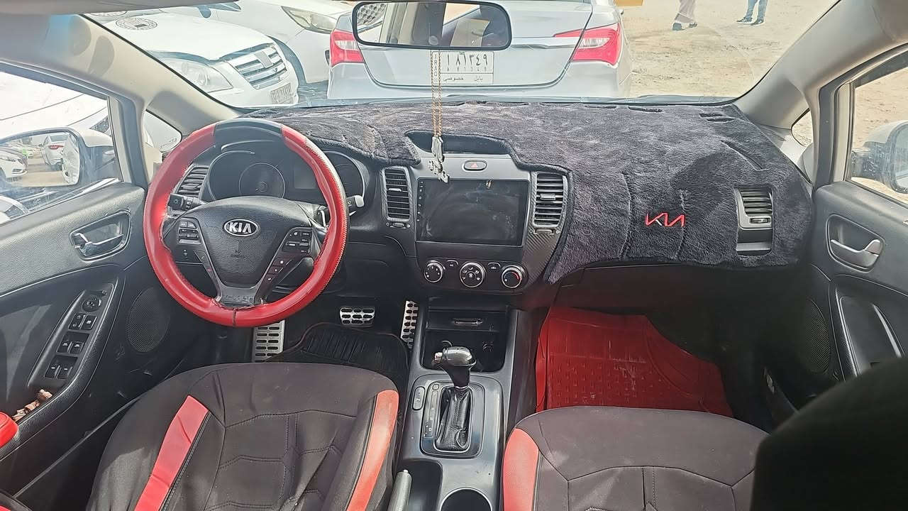 السلام عليكم
كيا سيراتو 2014 
فووول مواصفات عدا البصمه 
للبيع السعر 120

تواصل 

***********
