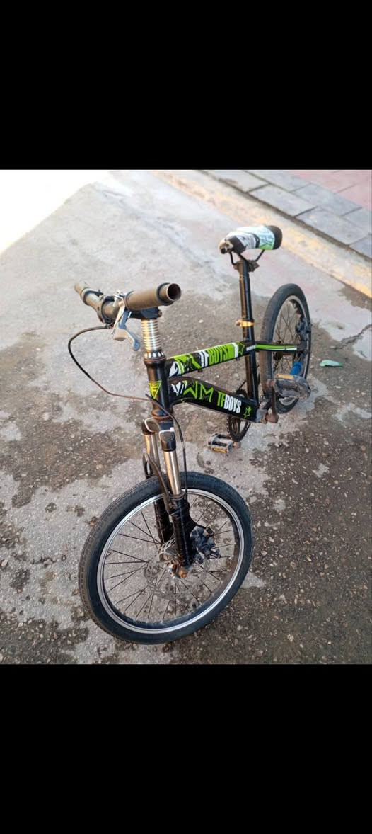 سلام عليكم بايسكل رياضي من شركة TF للبيع بحالة جيدة شراي يجي خاص او *********** موجود واتس اب سعر 20 اذا تريد مكاني كربلاء الاسكان الأطباء
