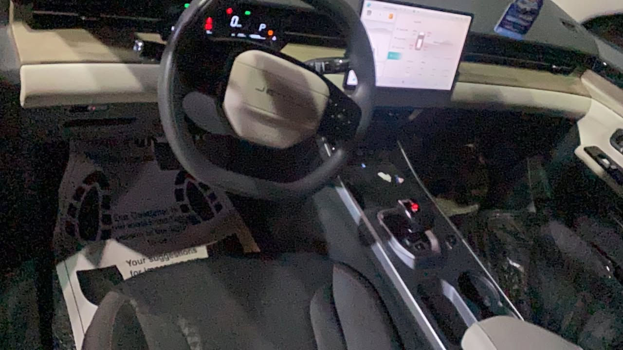 جيتور داشنك 
موديل ٢٠٢٦ اللون اسود 
ماشية ٢٠٠٠ وقابل للزيادة السيارة بعدها بحالة الوكالة 
مواصفات بصمة تشغيل وتشغيل عن بعد 
لايت LED والايت دوار 
سايد بريك بصمة 
شاشة حجم كبير تحكات كلها من خلالها
للاستفسار *********** 
السعر ١٥٥ ورقة
